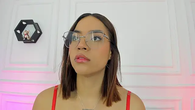 Im Scarlett  online show from July 7, 6:44 pm