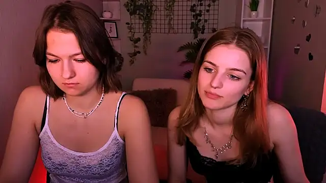 Snapshot of liana_best chatting on June 24, 9:19 am liana best online show from June 24, 9:19 am