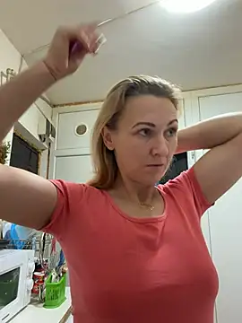 Snapshot of Secret_Ladyx chatting on July 28, 3:03 am Secret Ladyx online show from July 28, 3:03 am