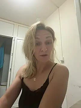 Secret Ladyx online show from June 1, 4:45 am