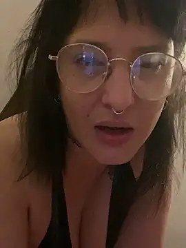 Xlilli69X online show from April 11, 9:07 pm