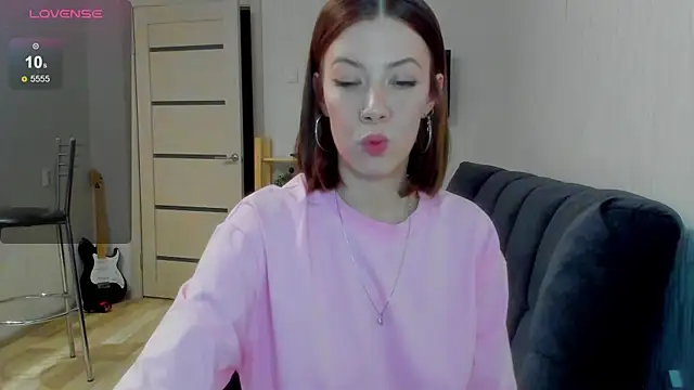 ooopsybritney online show from April 22, 4:25 pm