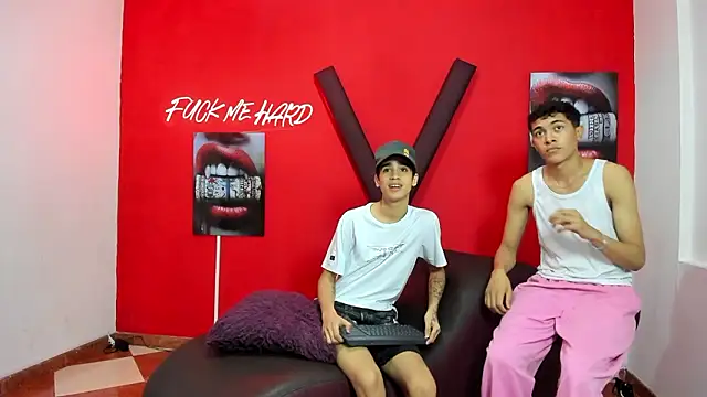 SKYN MAN online show from March 15, 3:02 am