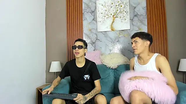 SKYN MAN online show from March 22, 7:48 pm