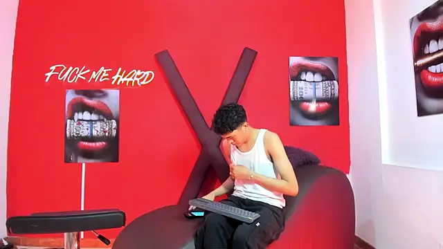 SKYN MAN online show from April 10, 1:34 am