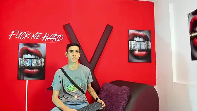 SKYN MAN online show from March 29, 5:09 am