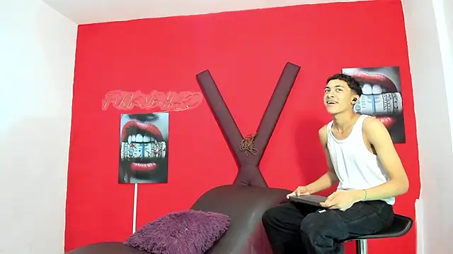 SKYN MAN online show from March 21, 1:18 am