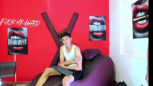 SKYN MAN online show from April 1, 7:20 am