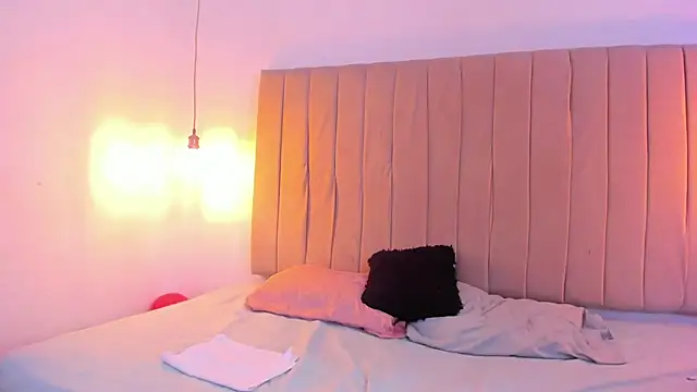 karina foxi online show from March 8, 1:03 pm