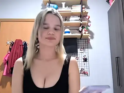 JodyMichniak online show from March 6, 12:27 am