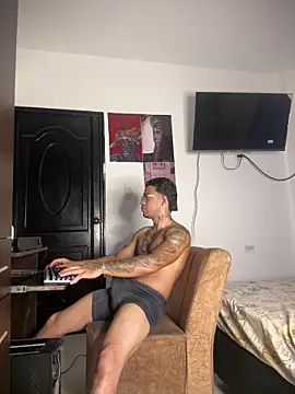 Kenny romano online show from April 18, 1:24 pm