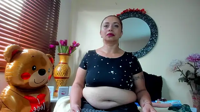 Maye Milf  online show from March 26, 12:47 pm