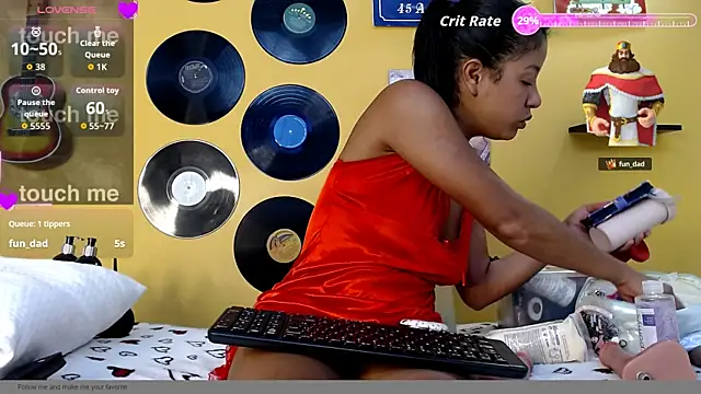 Snapshot of lilithevil32 chatting on July 2, 2:45 am lilithevil32 online show from July 2, 2:45 am