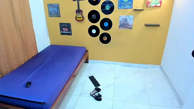 lilithevil32 online show from March 13, 1:43 am