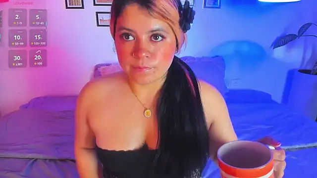 Mariee bloom online show from March 12, 3:23 am