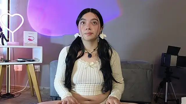 Im Elaris online show from March 14, 4:13 pm