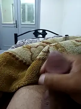 GluttingEmail online show from March 7, 4:45 pm