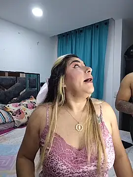 DulceAndChef online show from April 24, 8:27 am