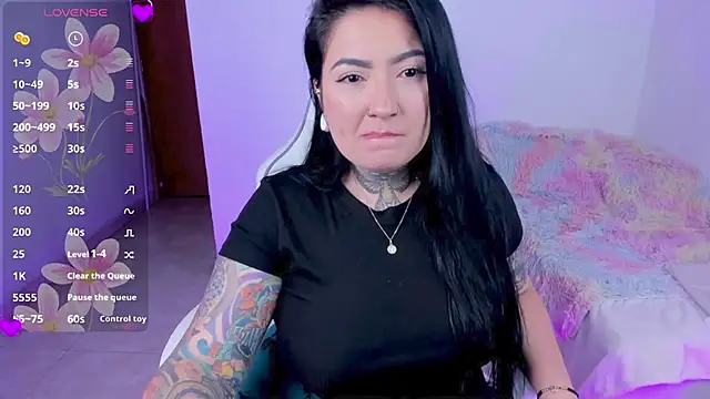 Snapshot of heeyy_kitty chatting on June 21, 1:44 am heeyy kitty online show from June 21, 1:44 am