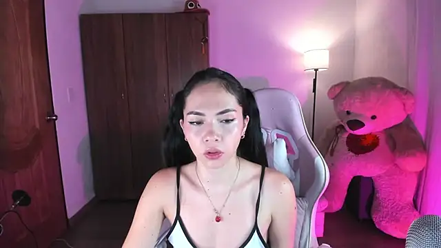 hi kiittyy online show from March 24, 10:26 am