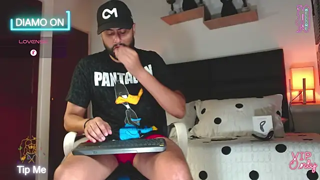 daniel hunther online show from March 24, 2:06 pm