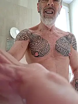 XXX666HEIL online show from May 11, 10:27 am