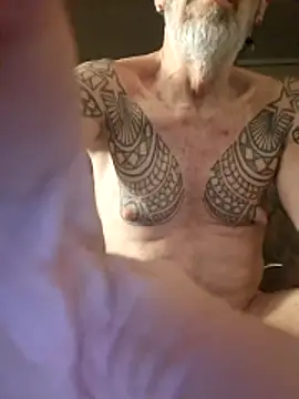 XXX666HEIL online show from June 6, 9:20 pm