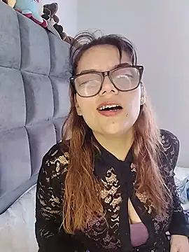 kittyBlossom 1 online show from August 1, 7:45 pm