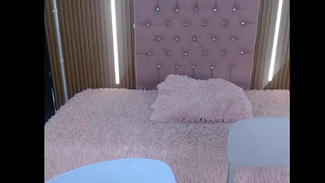 Snapshot of vicky_wel chatting on May 21, 7:00 pm vicky wel online show from May 21, 7:00 pm