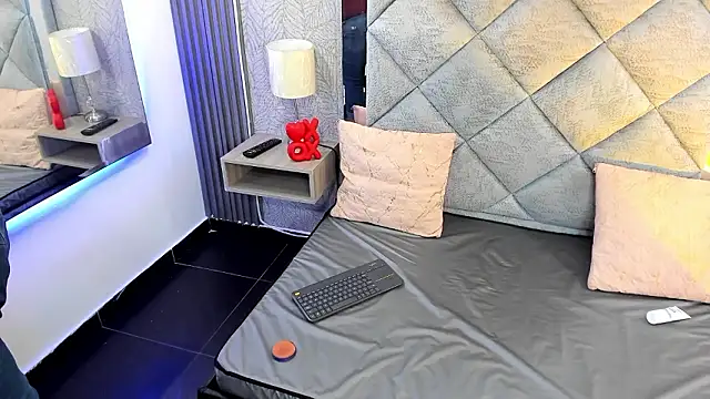 Sarah  Moonx online show from March 6, 7:42 pm