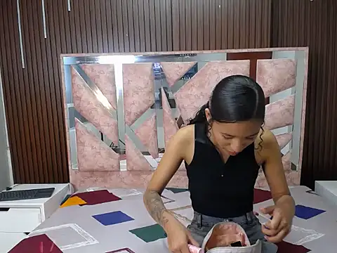 skiaracl202 online show from March 8, 2:59 am