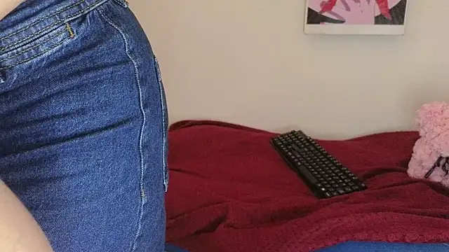 Caroline hernandes online show from April 16, 12:39 pm