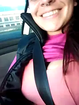 KendraBoss online show from April 5, 9:10 pm