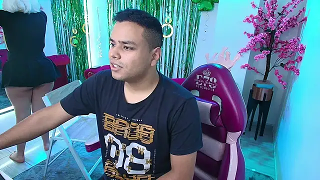 TarlyWho online show from March 19, 3:06 am