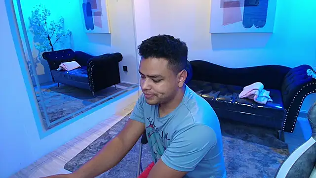 TarlyWho online show from May 11, 4:04 pm