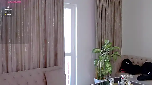 NataliePierce online show from April 5, 12:12 pm