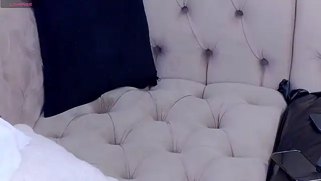 NataliePierce online show from April 16, 9:39 pm