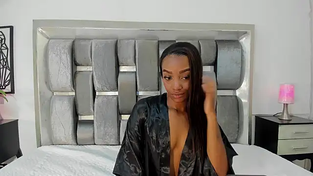 SandyAdaezee online show from June 10, 2:35 am