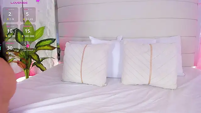 AitanaNoa online show from April 13, 8:35 pm