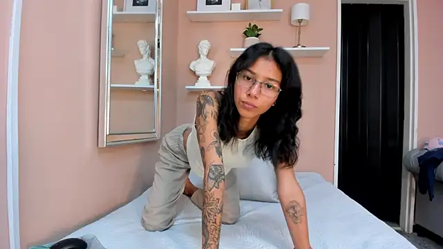 Kat 44 online show from April 7, 6:32 pm