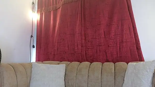 ahnaysexx online show from April 13, 7:07 pm