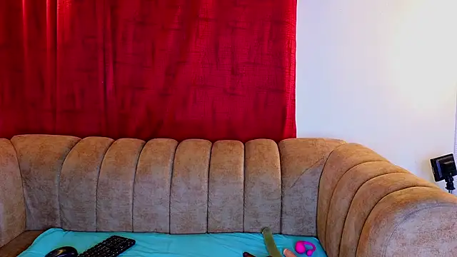 ahnaysexx online show from April 14, 7:08 pm