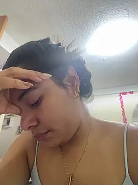 Sweetroseof online show from March 20, 4:30 pm