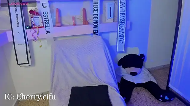 CherrySeraphine1 online show from March 25, 11:14 pm