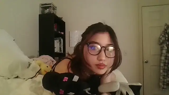 Silverbabyyy2007 online show from March 28, 4:24 am