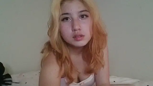 Silverbabyyy2007 online show from April 29, 1:32 am