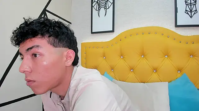 Ian Mason online show from March 5, 2:52 am