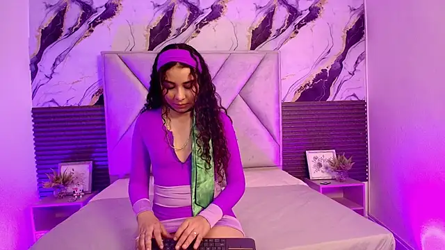 HemmaStar online show from April 17, 7:38 pm