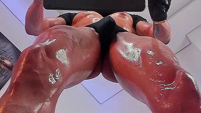 Angelo Varek online show from March 5, 3:58 am