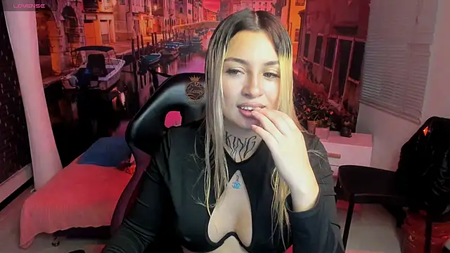 Tamaraa velez online show from April 2, 8:04 pm